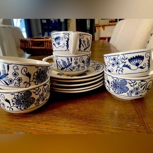 Perfect unique gift! Vintage blue and white tea cups and saucers.